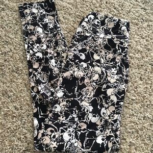 Lularoe OS Skeleton Leggings